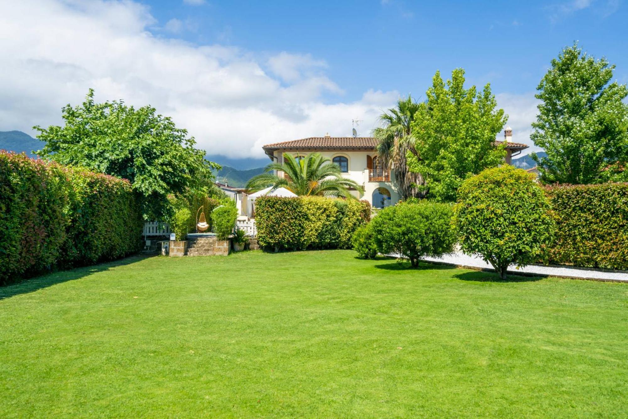 Villa Lorenzo Querceta Dış mekan fotoğraf